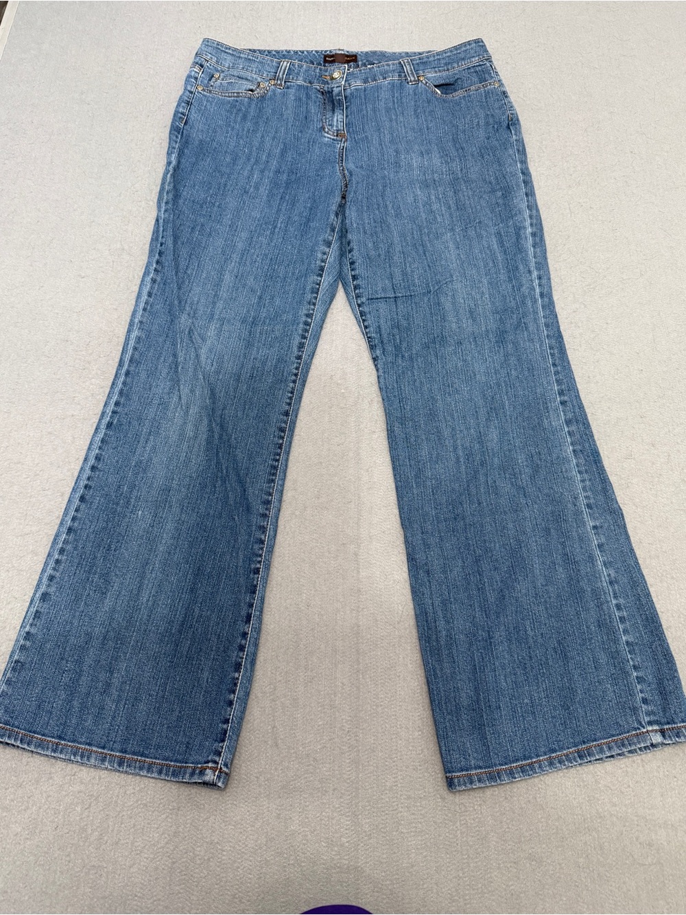 Dana Bachman Size 16 Flare Women’s Jeans in Medium Blue